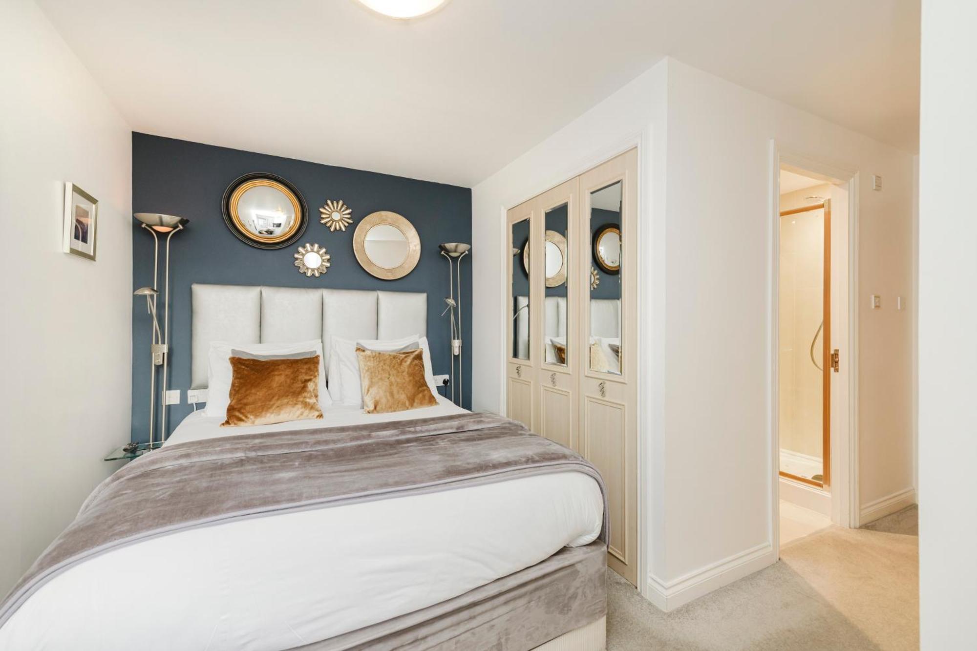 Joivy Stylish Apartment With Balcony In Old Town エディンバラ エクステリア 写真