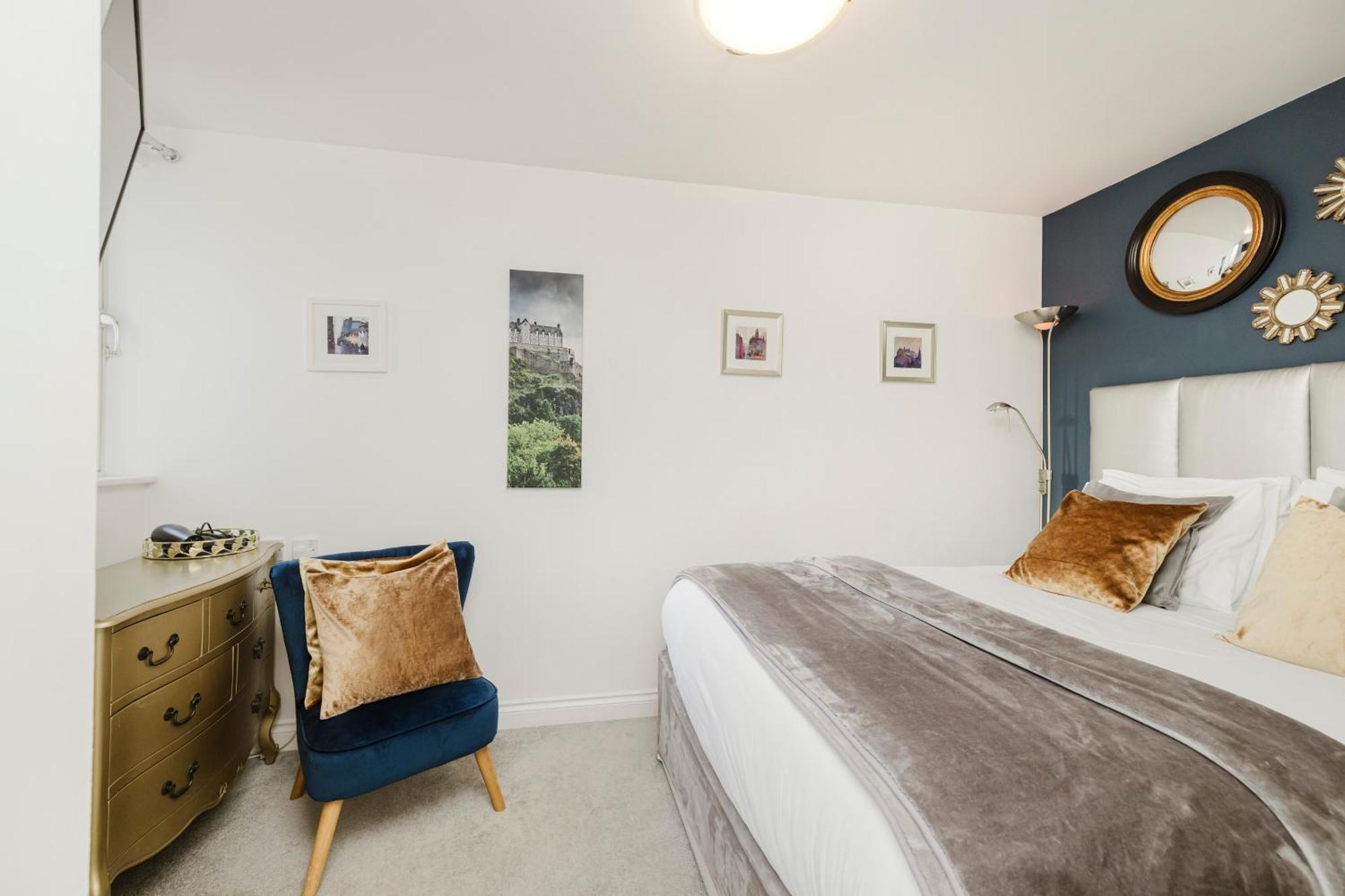 Joivy Stylish Apartment With Balcony In Old Town エディンバラ エクステリア 写真